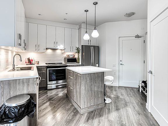 4th image of 20829 77a Ave #318
