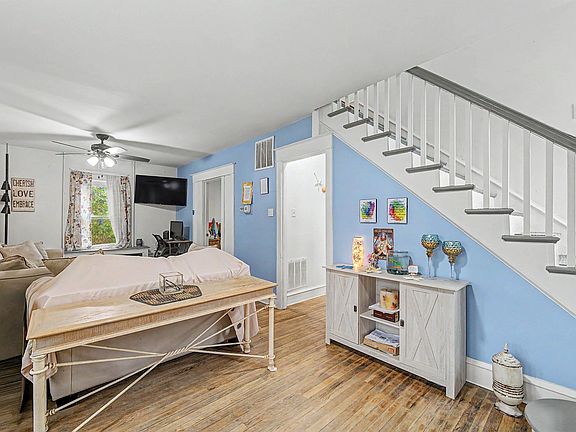 3rd image of 1805 Tilton Rd