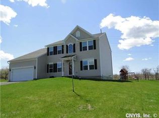 5850 Quarter Moon Dr, Jamesville, NY 13078