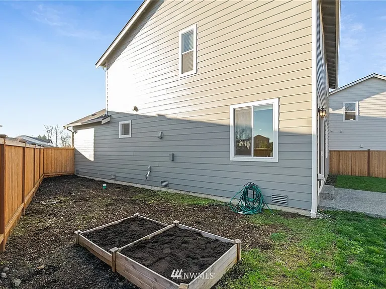 5733 84th Dr NE — Photo 26