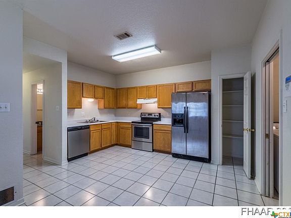 4th image of 5206 Daybreak Cir APT B