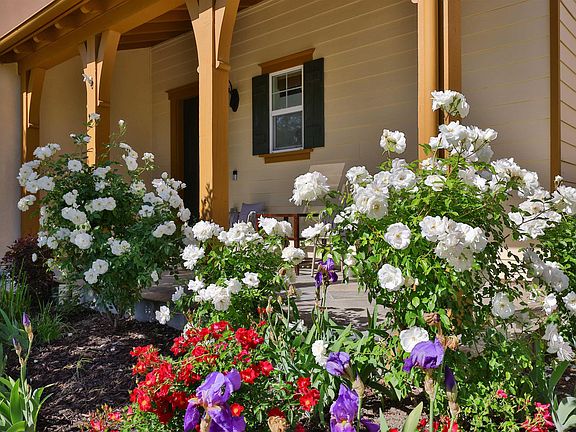 4th image of 193 Lucy Ln