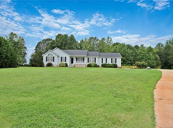 3rd image of 5623 Lennox Dr