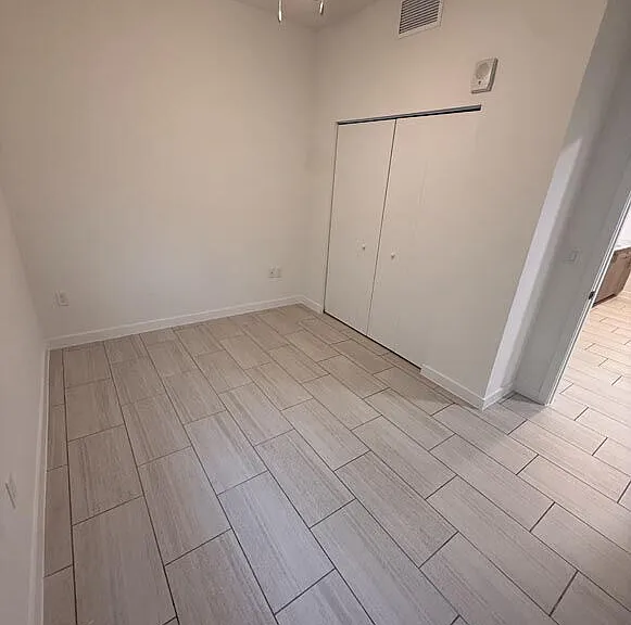 Superior Manor II — Photo 16