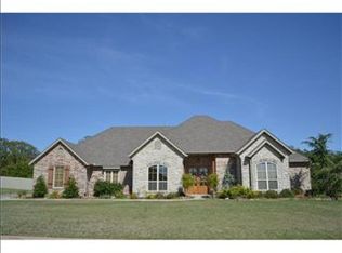 1925 Cobblestone Dr, Shawnee, OK 74804