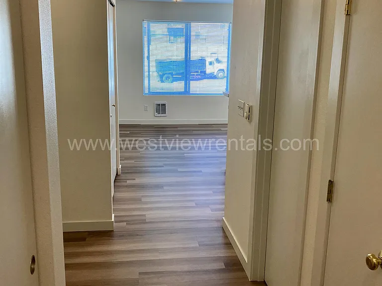 524 32nd St #402 — Photo 10