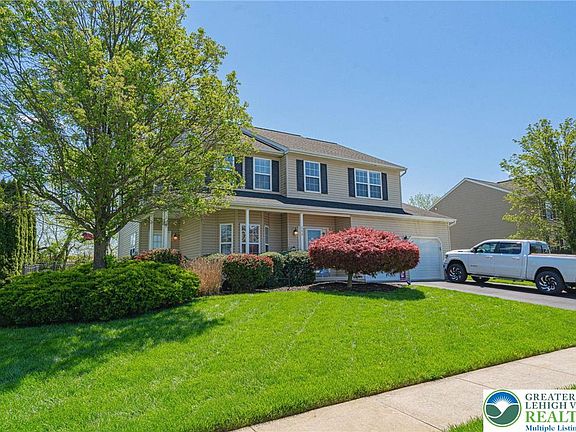 3rd image of 228 McNair Cir