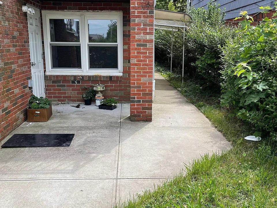1st image of 530 Tysens Ln #1A