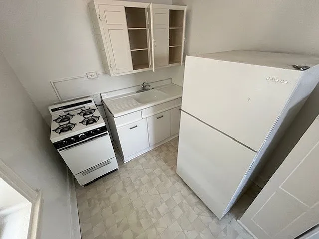 725 S Negley Ave — Photo 16