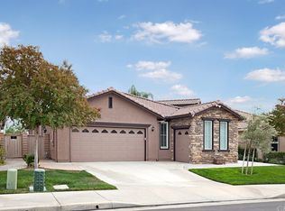 28369 Panorama Hills Dr, Menifee, CA 92584