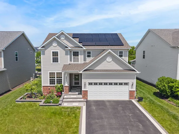2531 Basin Trail Ln, Naperville, IL 60563