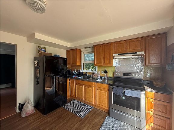 5th image of 199 Benedict St
