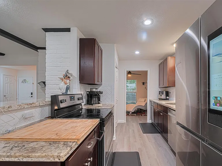 12602 Westleigh Dr — Photo 11