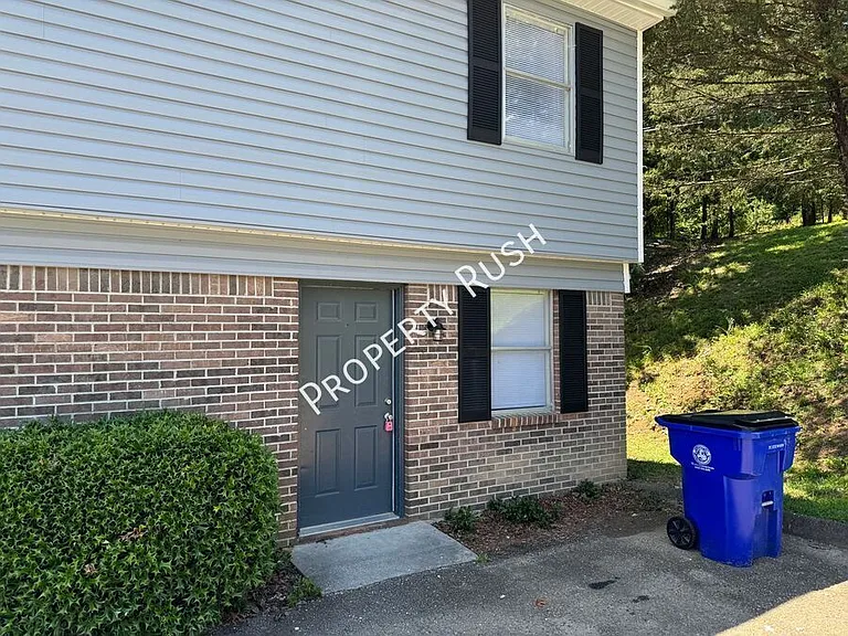 1511 Rustic Dr NW #1511 — Photo 2
