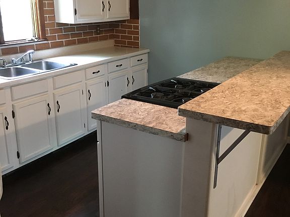 Kitchen (side view)