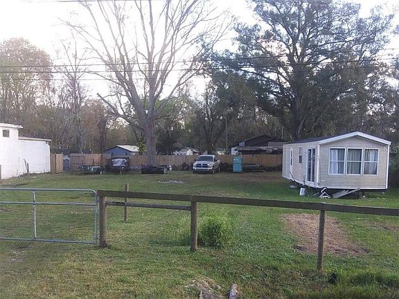3rd image of 2520 Old Tampa Hwy