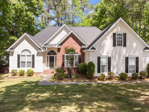 112 Normandy Dr, Clayton, NC 27527