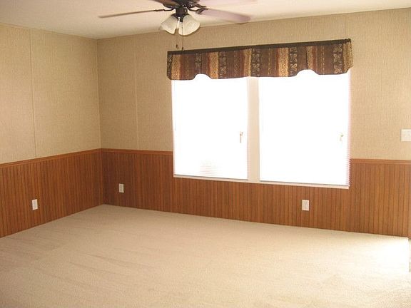 3rd image of 4011 Guilder St