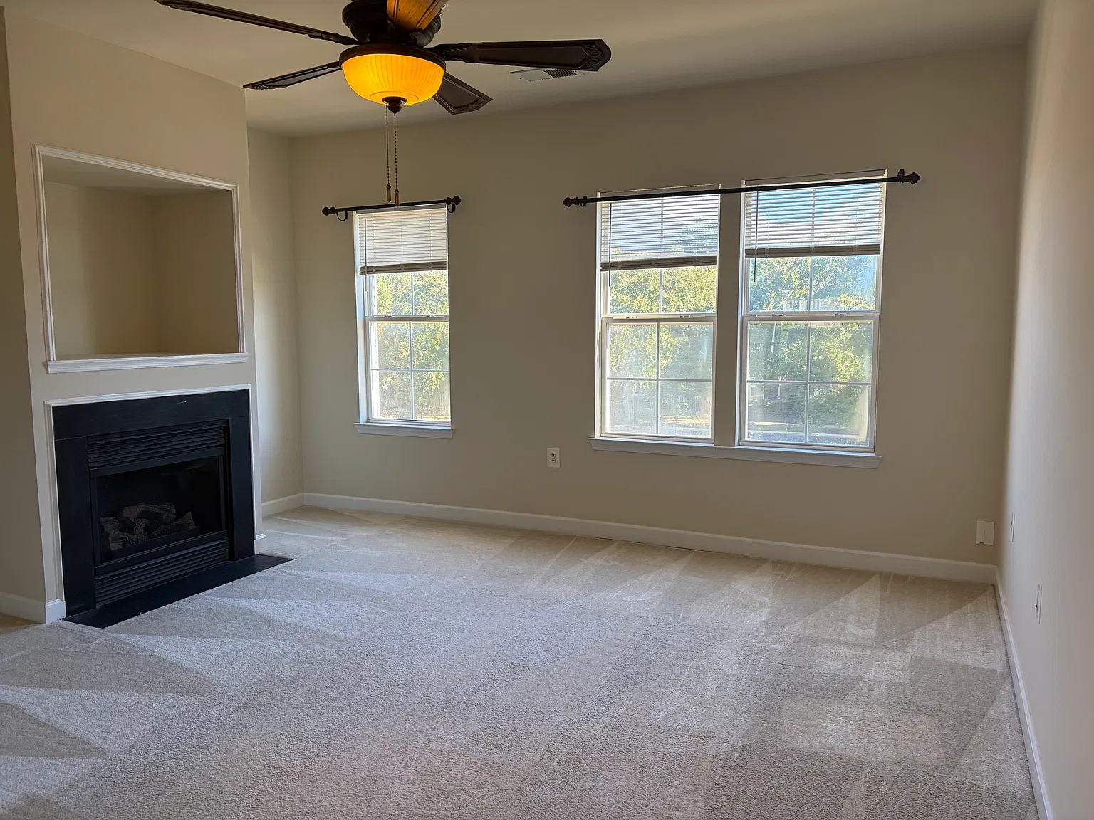 2 bed, 2.5 bath, 1320 sqft, $2,650 — Photo 4