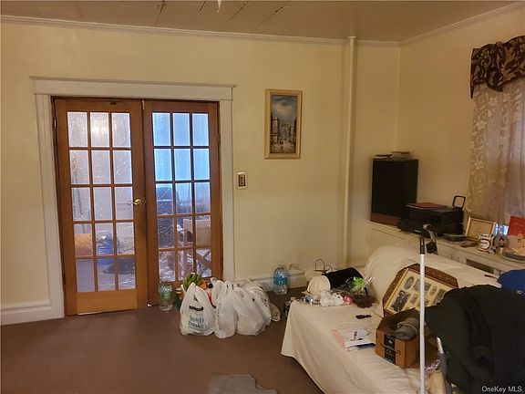 4th image of 516 Beach Ave