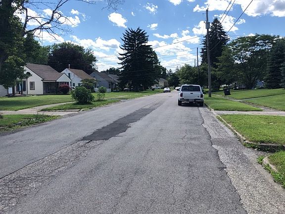 5th image of 160 Terrace Dr