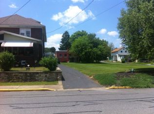 370 S 7th St, Lehighton, PA 18235