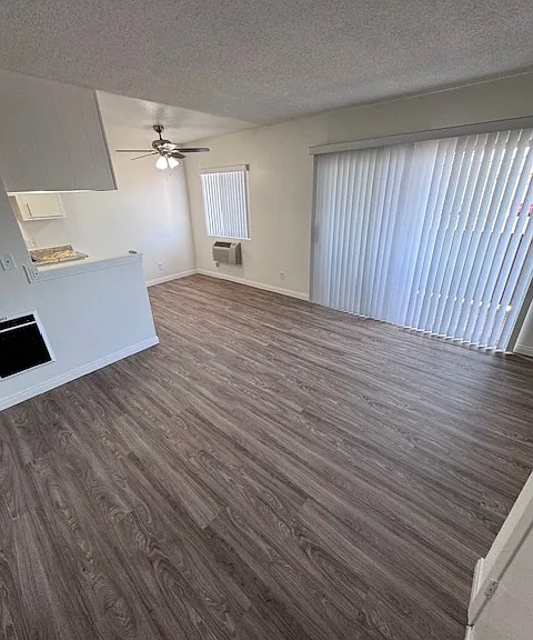 16251 Woodruff Ave — Photo 23