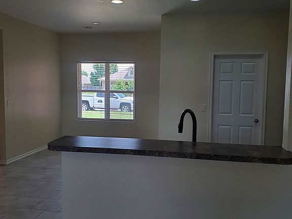 5th image of 4717 Fieldstone Dr