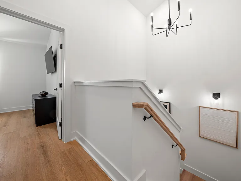 201 Grandin Rd #7 — Photo 18