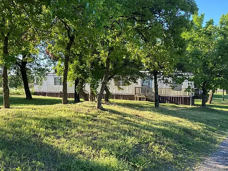 9900 E Britton Rd — Photo 12