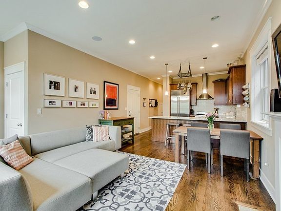 5th image of 2723 N Dayton St #2
