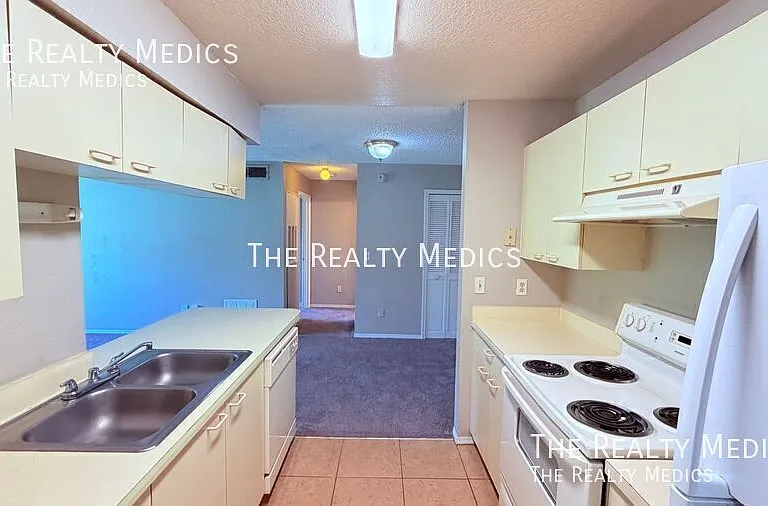 2550 N Alafaya Trl #2105 — Photo 8