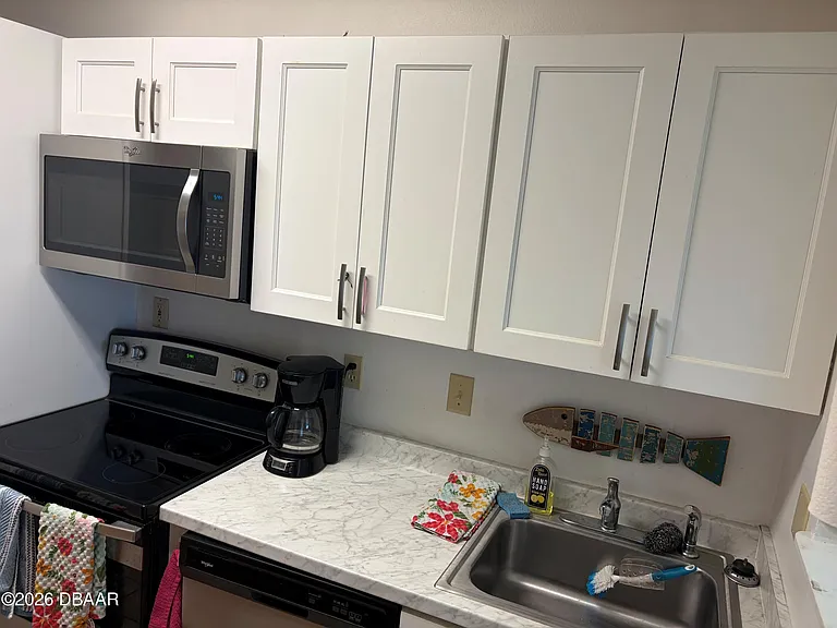 16 Oriole Cir #A — Photo 6