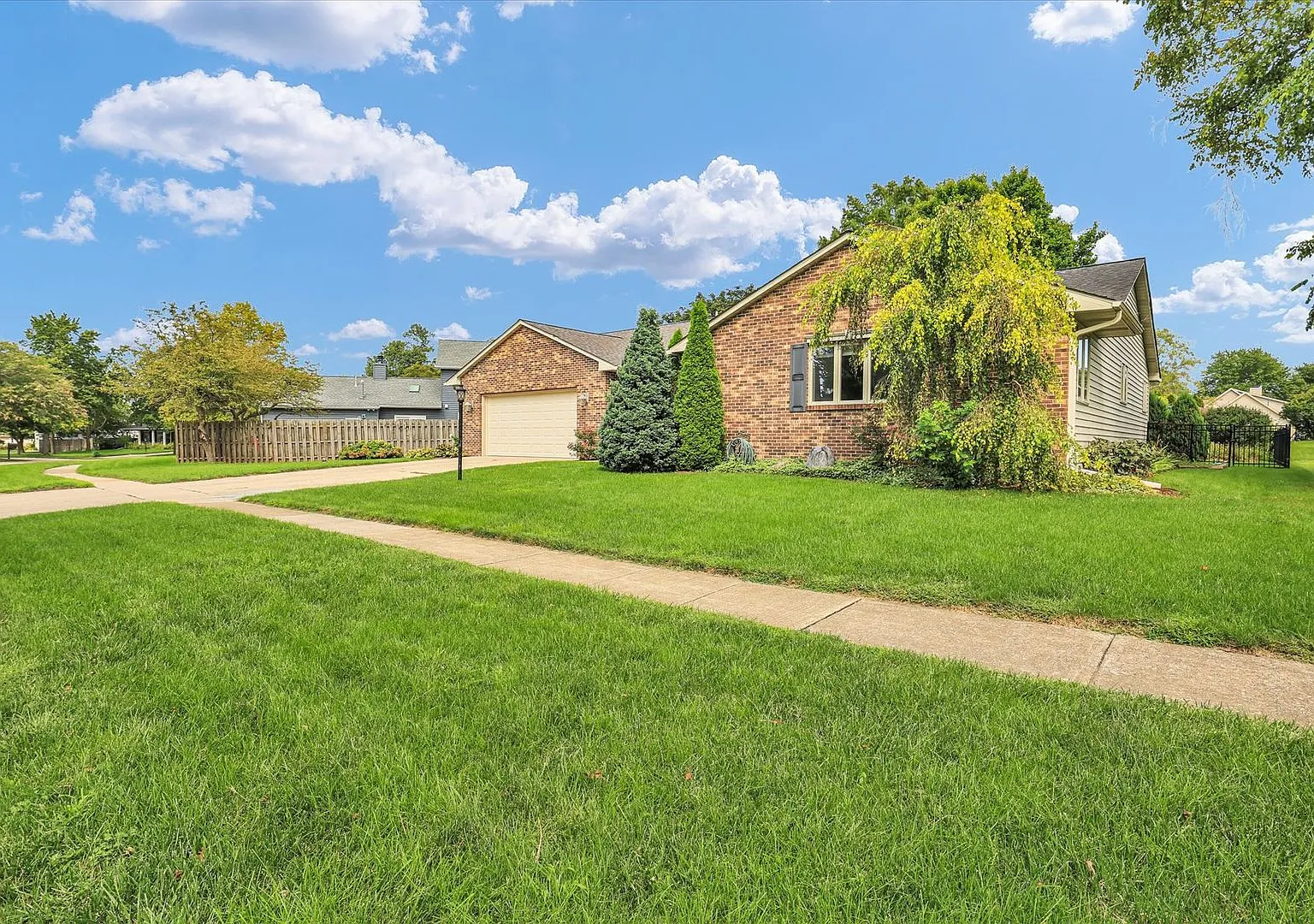 Ranch home in SW Champaign - Available November 2026 — Photo 3