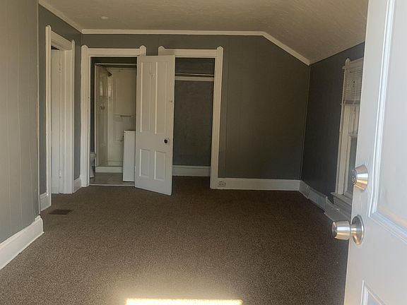 5th image of 1354 W 93rd St