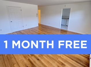 2401 NW 60th St #103, Seattle, WA 98107
