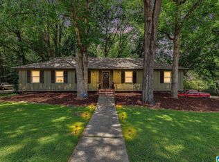 3304 Pembrooke Ln, Birmingham, AL 35226