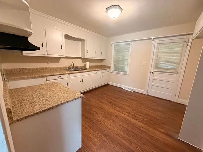 10 Tipperary Ln — Photo 14