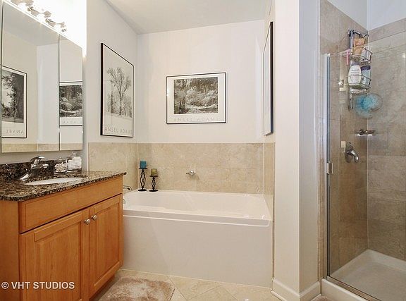 5th image of 420 E Waterside Dr Unit 702