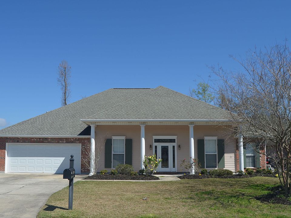 1st image of 209 Ox Bow Dr.