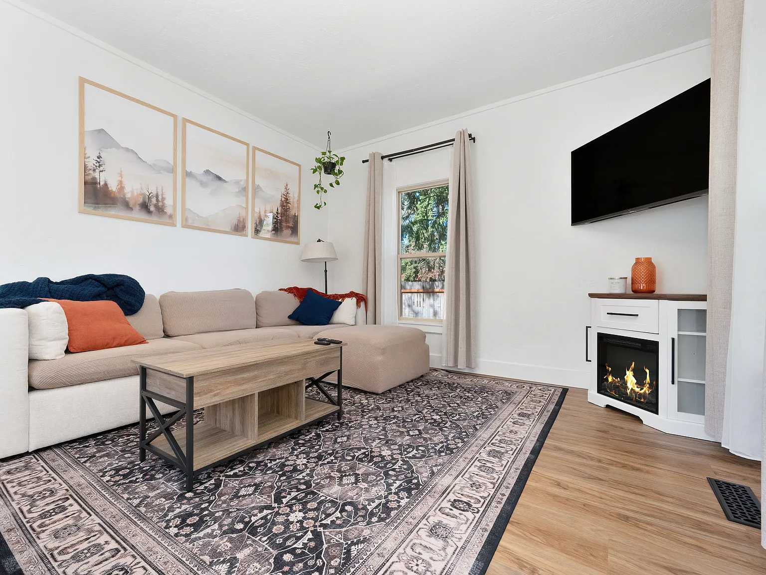 1221 N A St — Photo 2