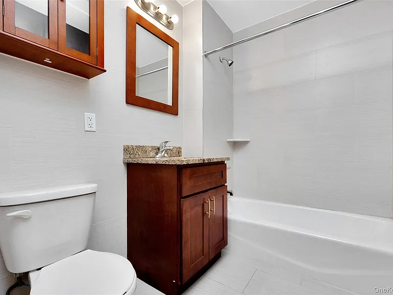 172-18 Jamaica Ave #6A — Photo 8
