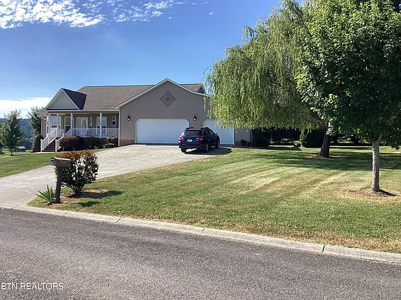 2nd image of 204 Terry Ln