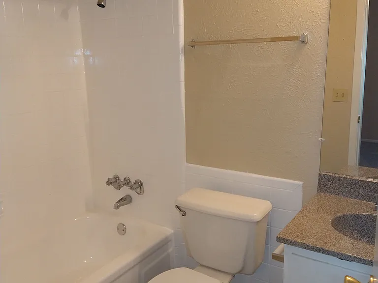 2712 Indian Creek Dr — Photo 32