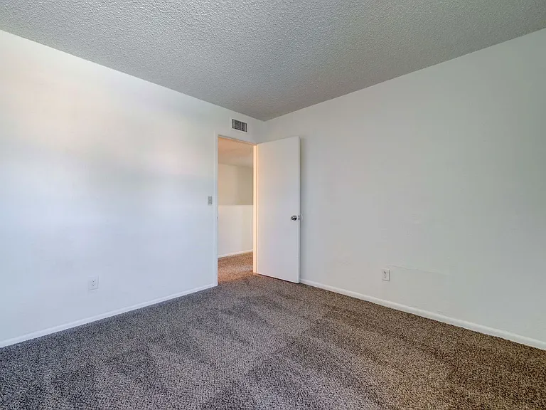 2696 N 43rd Ave #33C — Photo 17