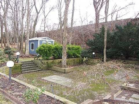 5th image of 19 Schneider Ln