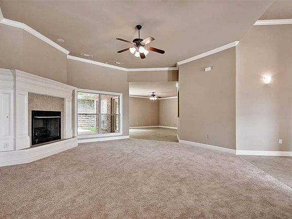 5th image of 226 N Skyview Ln