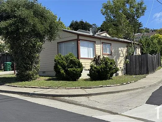 6501 Claremont Ave — Photo 17