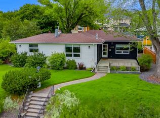 1408 W Crescent Rd NW, Calgary, AB T2M 4B1