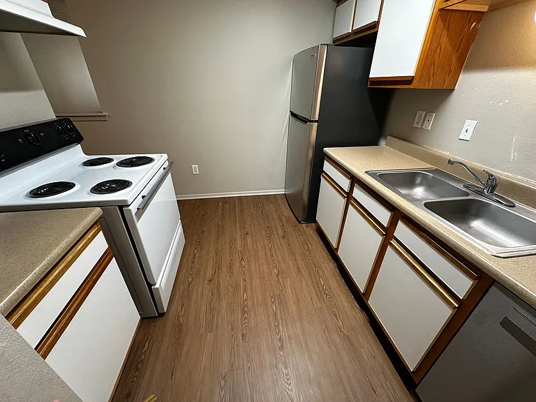 2526 Dartmouth St #111 — Photo 9